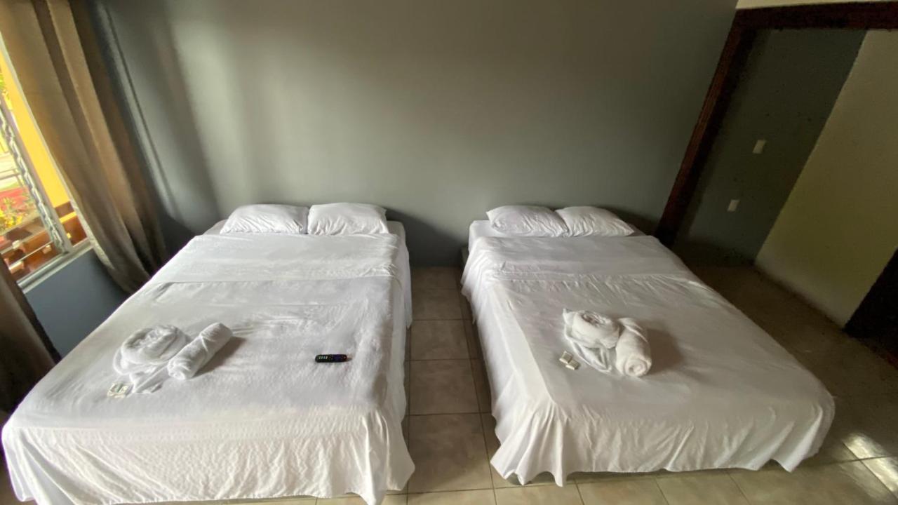 Hotel Puerto San Luis Tilarán Zewnętrze zdjęcie