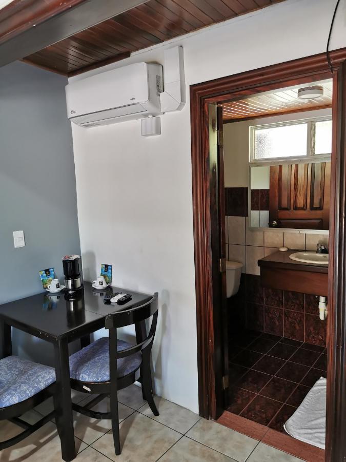 Hotel Puerto San Luis Tilarán Zewnętrze zdjęcie