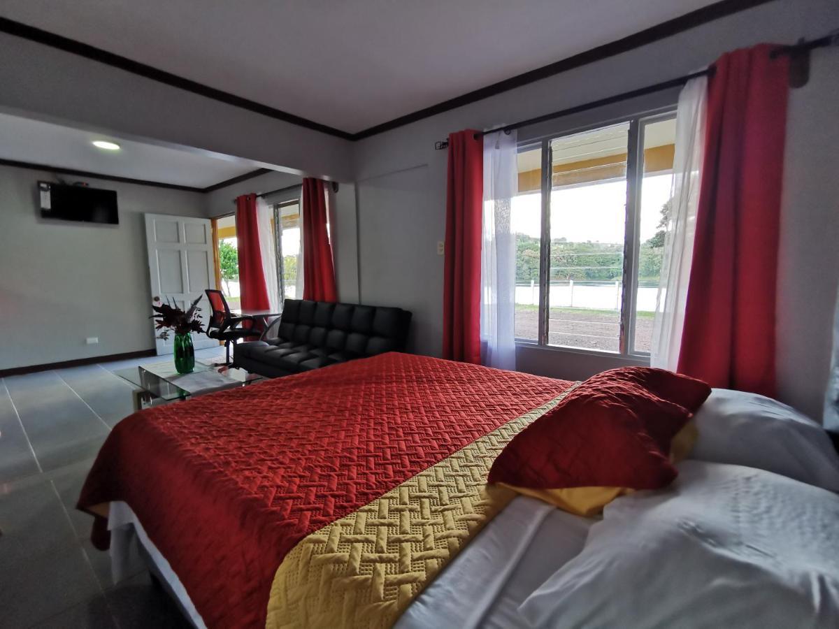 Hotel Puerto San Luis Tilarán Zewnętrze zdjęcie