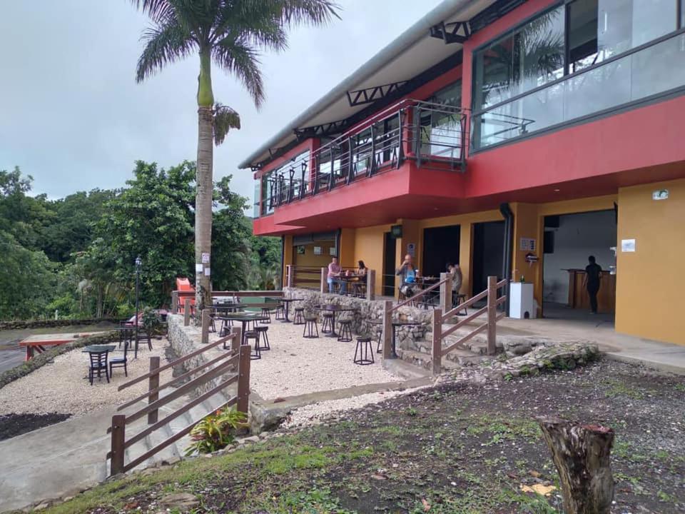 Hotel Puerto San Luis Tilarán Zewnętrze zdjęcie