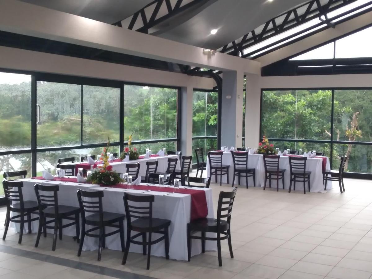 Hotel Puerto San Luis Tilarán Zewnętrze zdjęcie