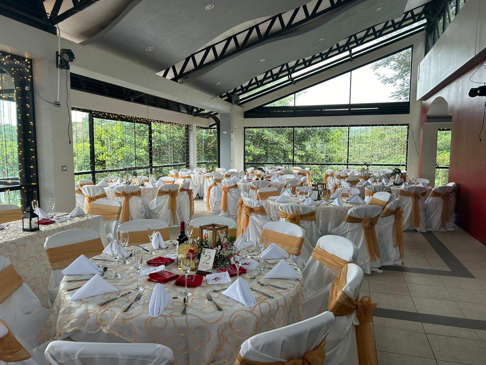 Hotel Puerto San Luis Tilarán Zewnętrze zdjęcie